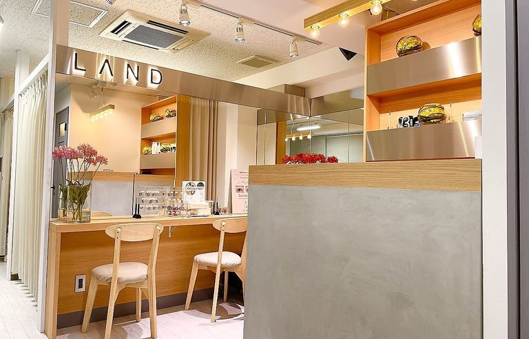 Land by growの写真 2