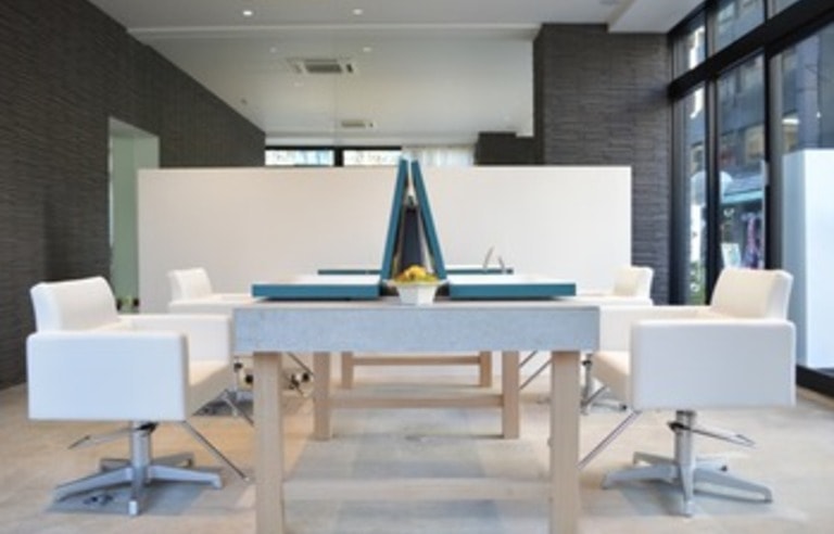 株 Drageeの求人 募集要項 馬喰町駅 東京都 美容室 教育方針は 実践的かつ合理的 幅広い知識を身につけながら 仕事も生活も大切にできるサロンです Workcanvas