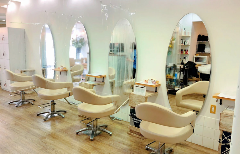 HAIR edge ref 京都四条店の写真 1