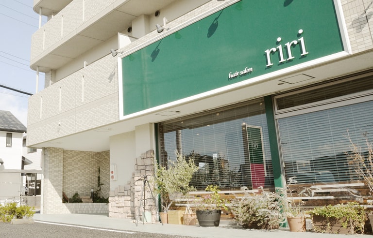 株式会社リベット ｈａｉｒ ｓａｌｏｎ ｒｉｒｉの求人 募集要項 間内駅 愛知県 美容室 プライベートを満喫しよう スタッフ定着率高めの働き やすい環境が魅力 自分のペースで働けるサロン Workcanvas