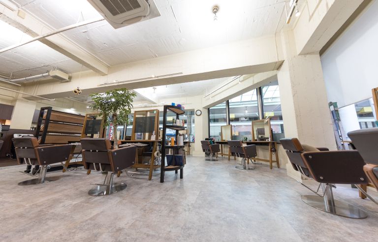 face akabane NEO 赤羽店の写真 1
