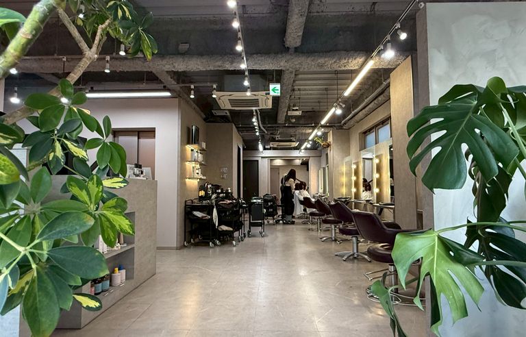 Flag HAIR 新宮店の写真 3