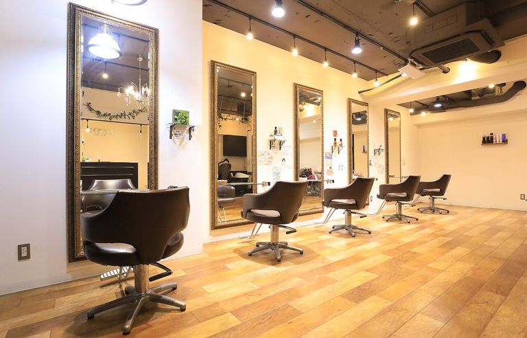 LOOP HAIR 桜台店の写真 1