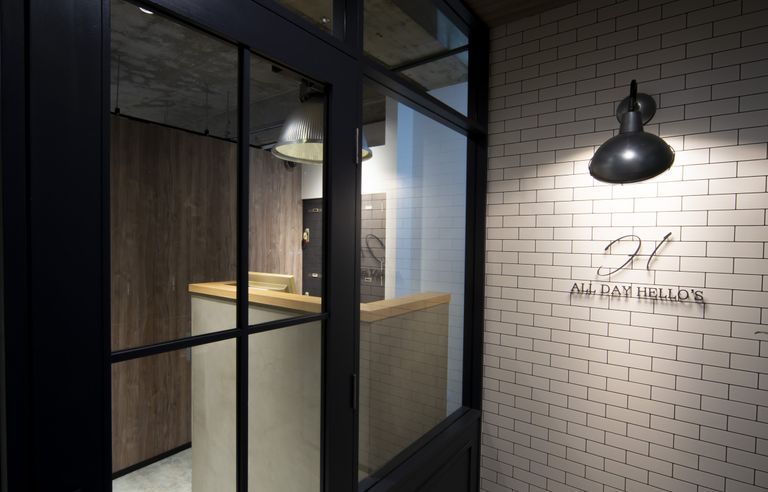 ALL DAY HELLO'S 京都駅前店の写真 6