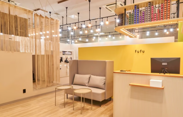 ヘアカラー専門店fufu イオンモール神戸南店の写真 1