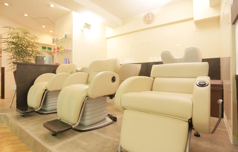 BonD hair 池袋店の写真 2
