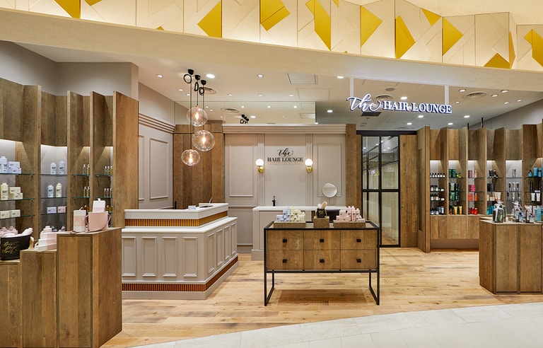 株式会社遠藤波津子美容室の求人 募集要項 銀座一丁目駅 東京都 美容室 仕事以外の話もできる関係性 チームワーク重視の伝統サロンで仲間と一緒にスキルアップ Workcanvas