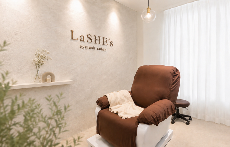 La SHE's 梅田茶屋町店の写真 1